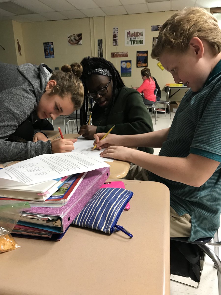 StacyLencz's tweet photo. Team work at its finest! So proud of this group today 👊💥@tomkaz10 @KilbourneMiddle #itsworthit #modelwithmathematics #reasonabstractly https://t.co/cAqQ7GrHet