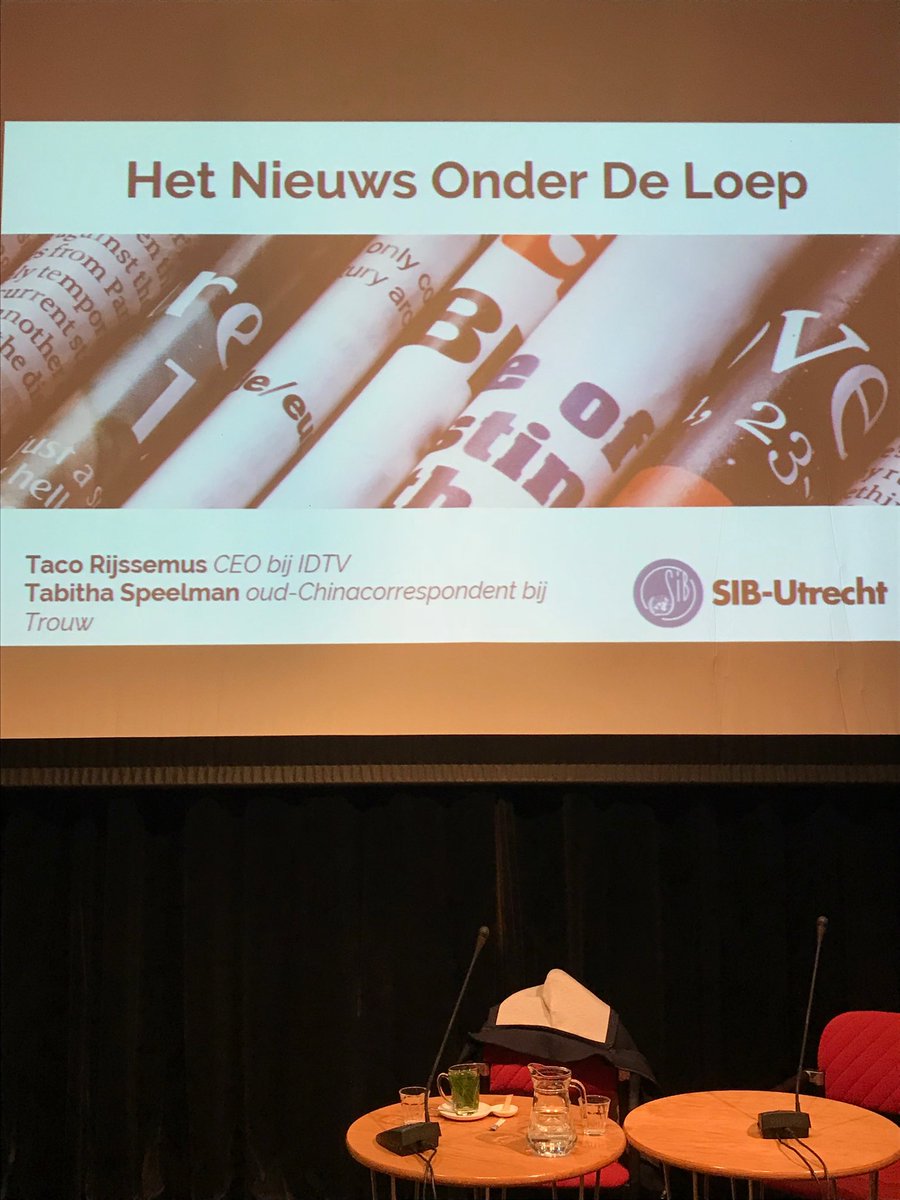 Lezing voor studentenvereniging over journalistiek... Had nog een dvd bij me met wat voorbeeldjes. Dat was wel ingewikkeld. 😂 oude media hè