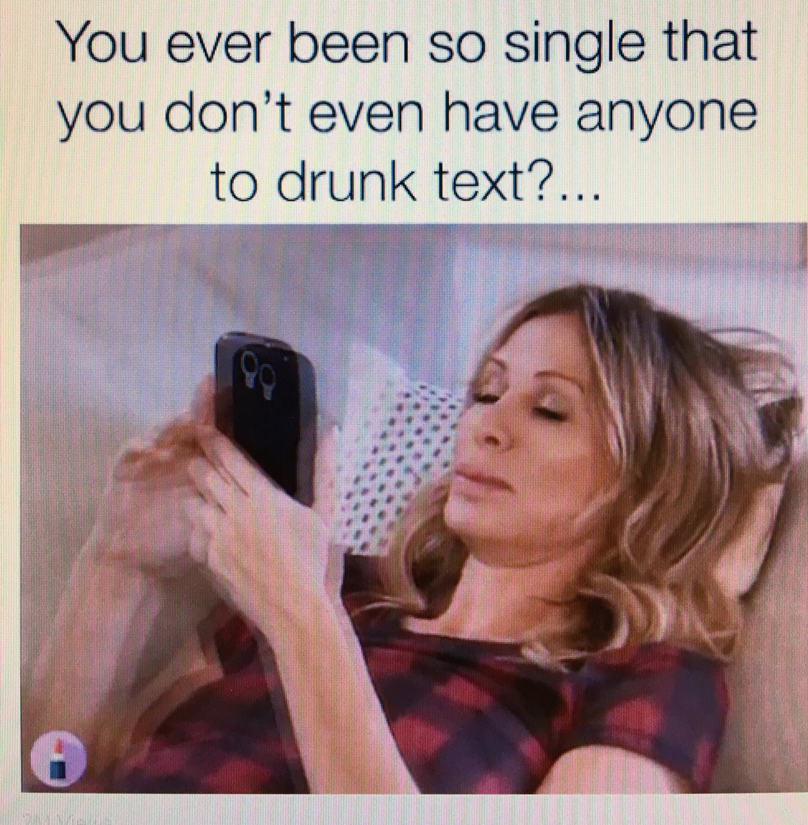 Literally don't even have anyone to send ill advised 3am 'hey what you doing' texts to 😂 #nofuckboyhere #nogoodboyeither
