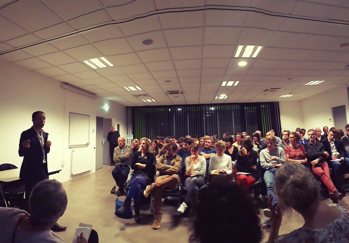 M171735's tweet photo. @benoithamon à Rennes ce soir #M1717 https://t.co/YshpxQyeVj