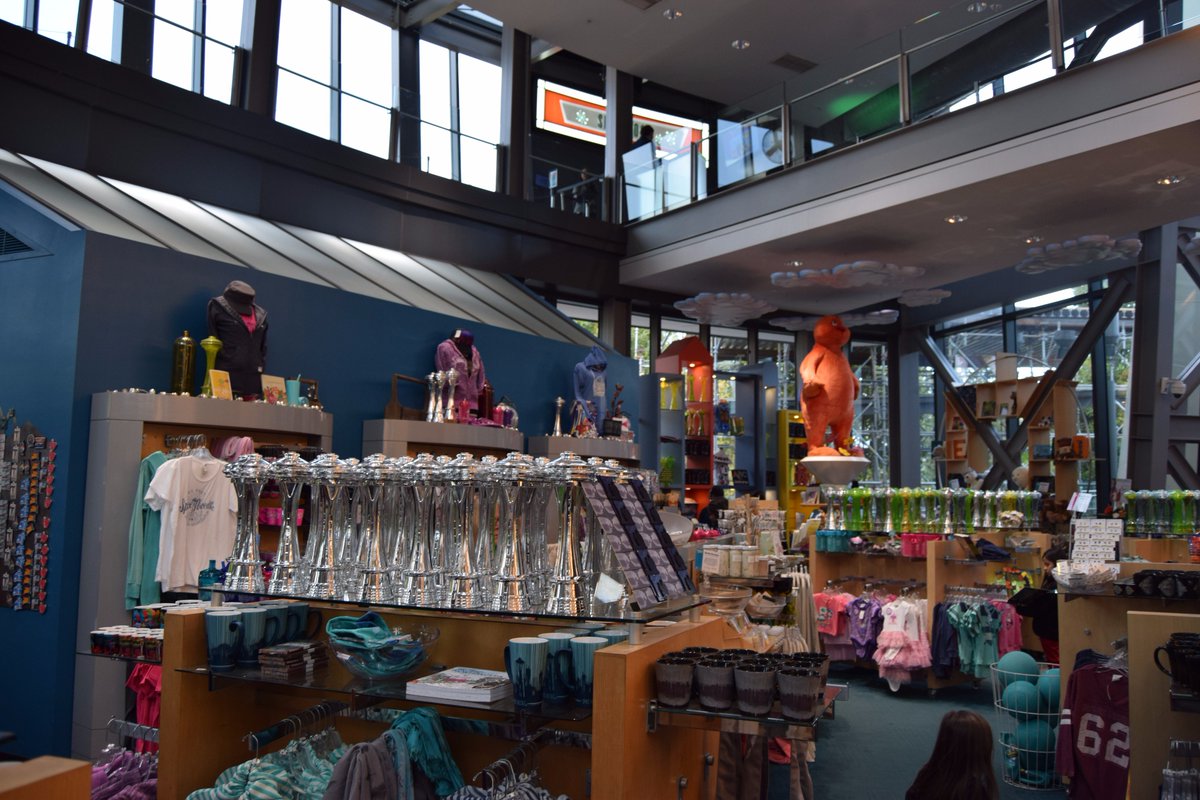 9853463673's tweet photo. Space needle visitor centre .......@GIBS_SA #GIBSMBAGLOBAL #WestCoastUSA https://t.co/sPOmYtHpCH
