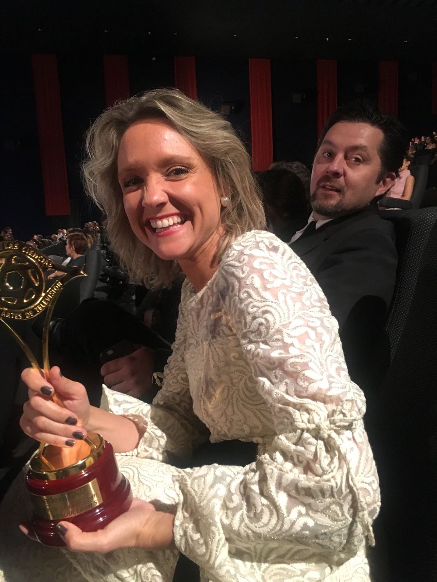 ¡Así de contentos estamos por este Premio Iris de la Crítica 2017! ¡Muchísimas gracias a todos! 🏆📺☺ <a href="/academia_tv/">AcademiaTV</a> <a href="/PremiosIris/">PremiosIris</a>