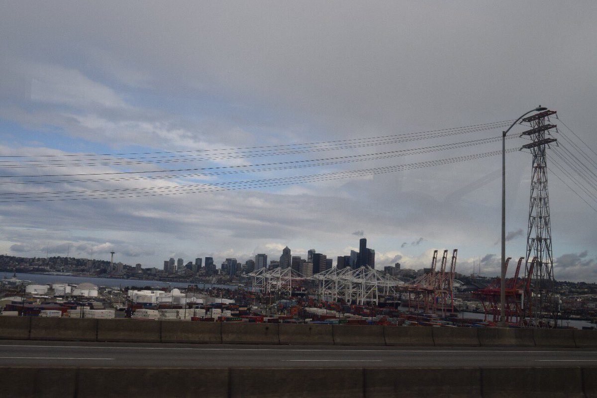 9853463673's tweet photo. Seattle dockyard @GIBS_SA #GIBSMBAGLOBAL #WestCoastUSA https://t.co/JiwuMIyZn1