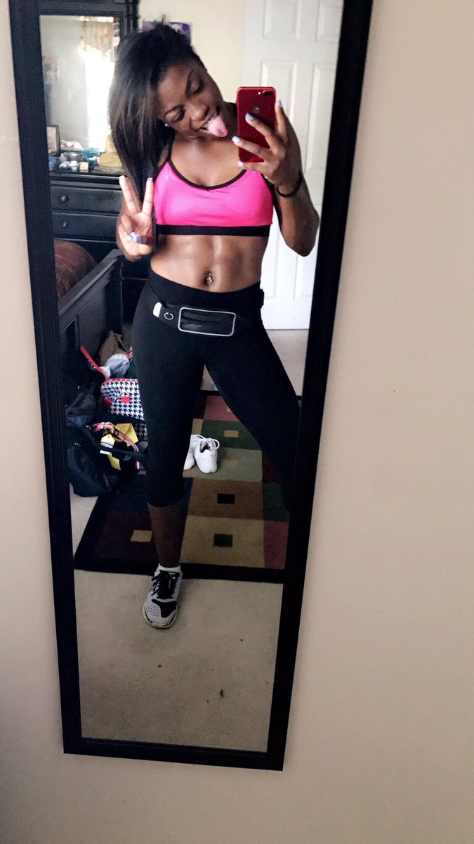 OBEY_eMJae_'s tweet photo. Come see me tonight for a HIIT workout at 6:30pm! 💪🏾🏋🏾‍♀️💦 https://t.co/1yLCUJmbgJ
