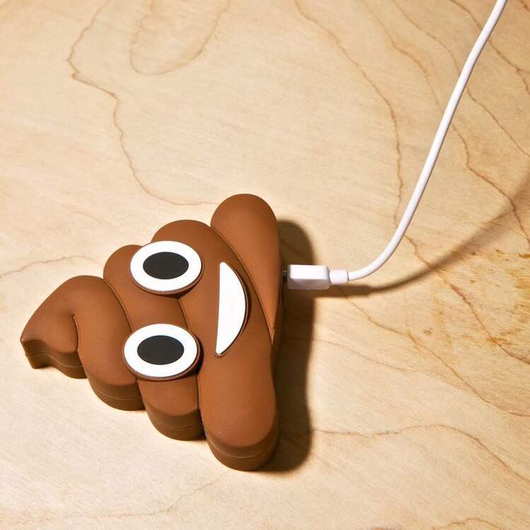 ShopSao's tweet image. Emoji power banks for the win!!! #whatdowomenwant