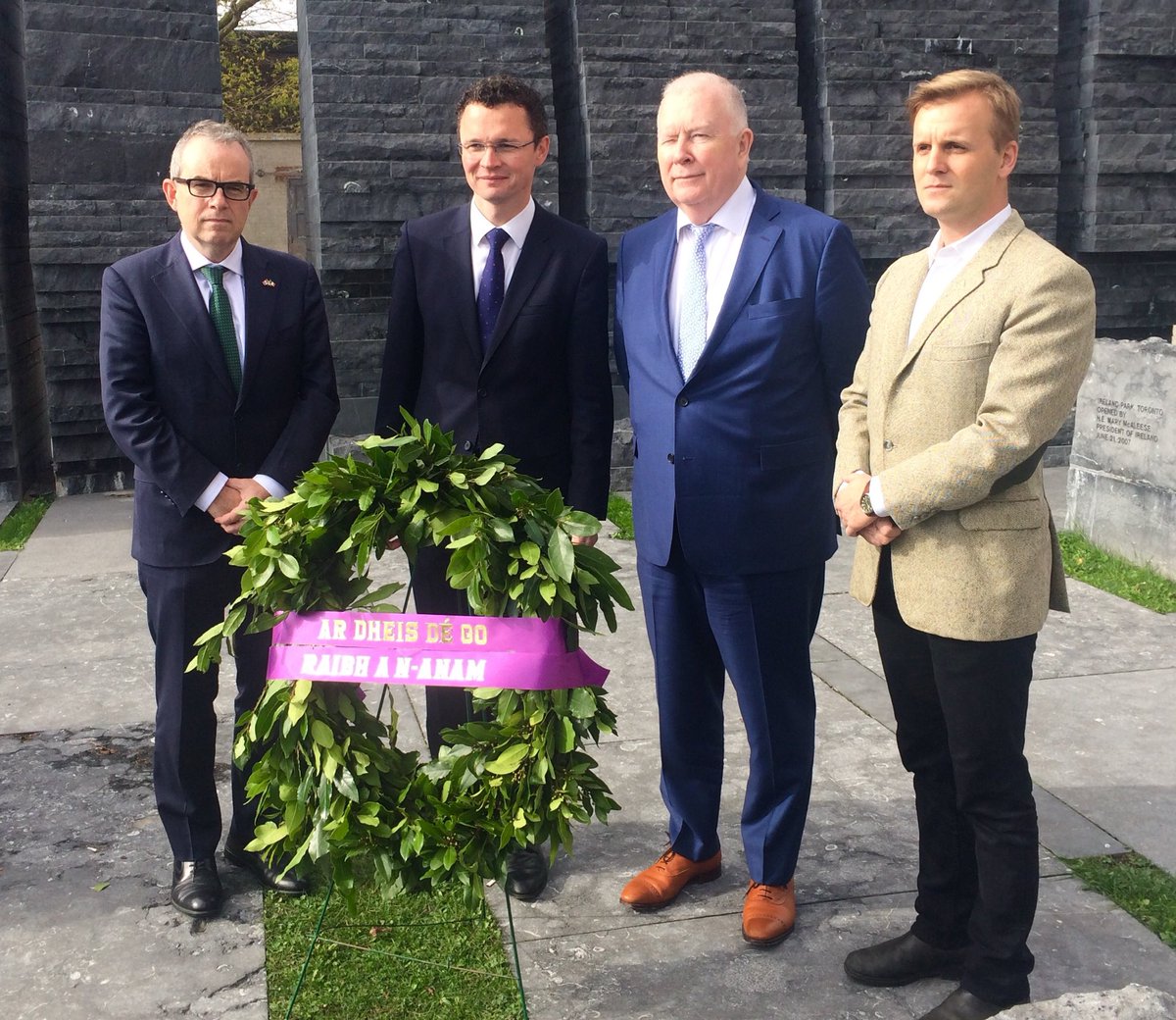 Jim Kelly tweet media