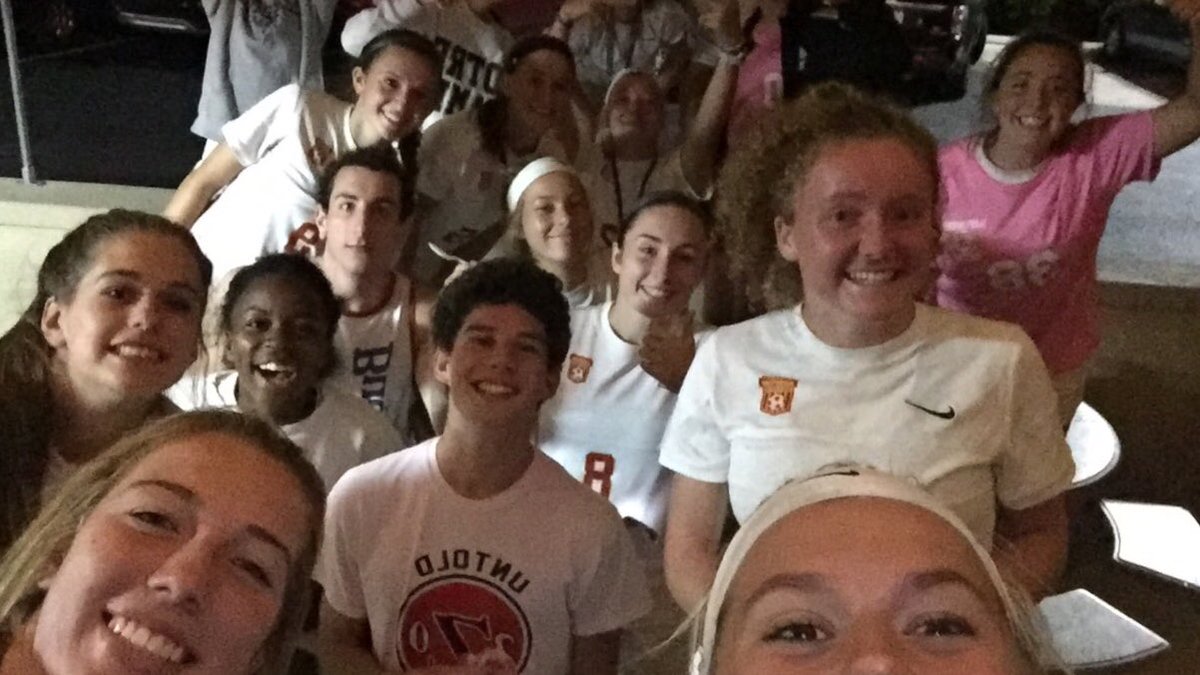 HHSGS2017's tweet photo. HHSGS vs William Tenant @ 7pm! Home playoff game! Come out and support your favorite lady fords! #HPRIDE ❤️💛 https://t.co/lBsaaNbLZZ