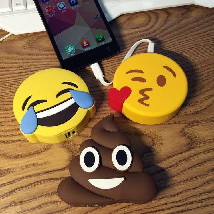 ShopSao's tweet image. Emoji power banks for the win!!! #whatdowomenwant