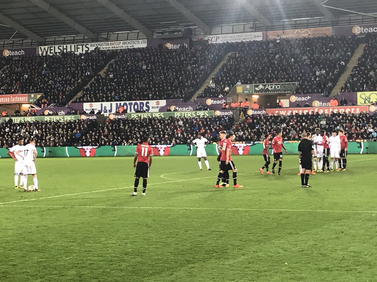 charliemuss's tweet photo. So Man Utd just too strong for the Swans tonight. Some good moments for Swansea but got to make it count! 2-0 to Man U! #swamnu https://t.co/RzwpMe0Xa0