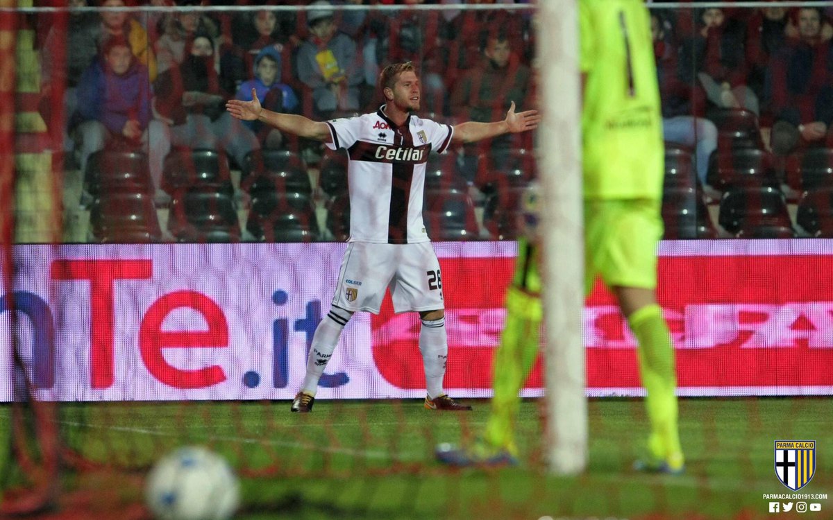 Solo_Parma's tweet photo. Excellent tonight, great performance, best by a mile so far, hopefully we can build on this now. #FOGPAR #ForzaParma โ๐๐ https://t.co/iZT2RQywrF