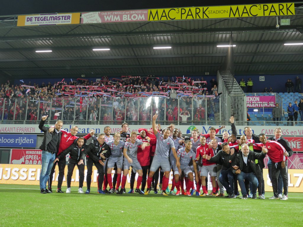 KozakkenBoys's tweet photo. Wat een avond! Trots op onze Boys! 👏🏻👏🏻 

#zwokoz https://t.co/bRdQ83Horh
