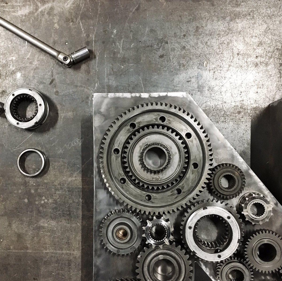 side_byside's tweet photo. Good day spent with @MandDFurniture getting dirty ⚙️⛓🔩🔧 https://t.co/FDWA7gpnex