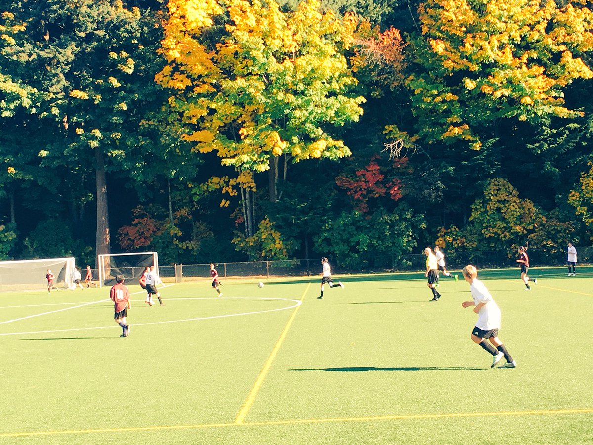 csf_andrepiolat's tweet photo. Les élèves ⚽️ équipe 🚹 bantam présentement en semie-finale de saison #GVISAA contre l’équipe de Stratford Hall
Go les 🦅!!
💪🏼⚽️💪🏼⚽️💪🏼⚽️ https://t.co/TKK4p5RCX1
