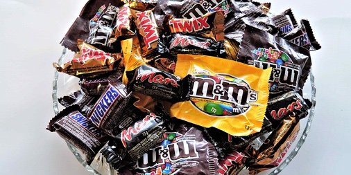 ds_voices's tweet photo. Halloween w/ #diabetes can be tricky, so fill in the blank &amp; share your advice: MY FAVORITE LOW-CARB HALLOWEEN TREAT IS ___________________. https://t.co/L1WHfxe8gi