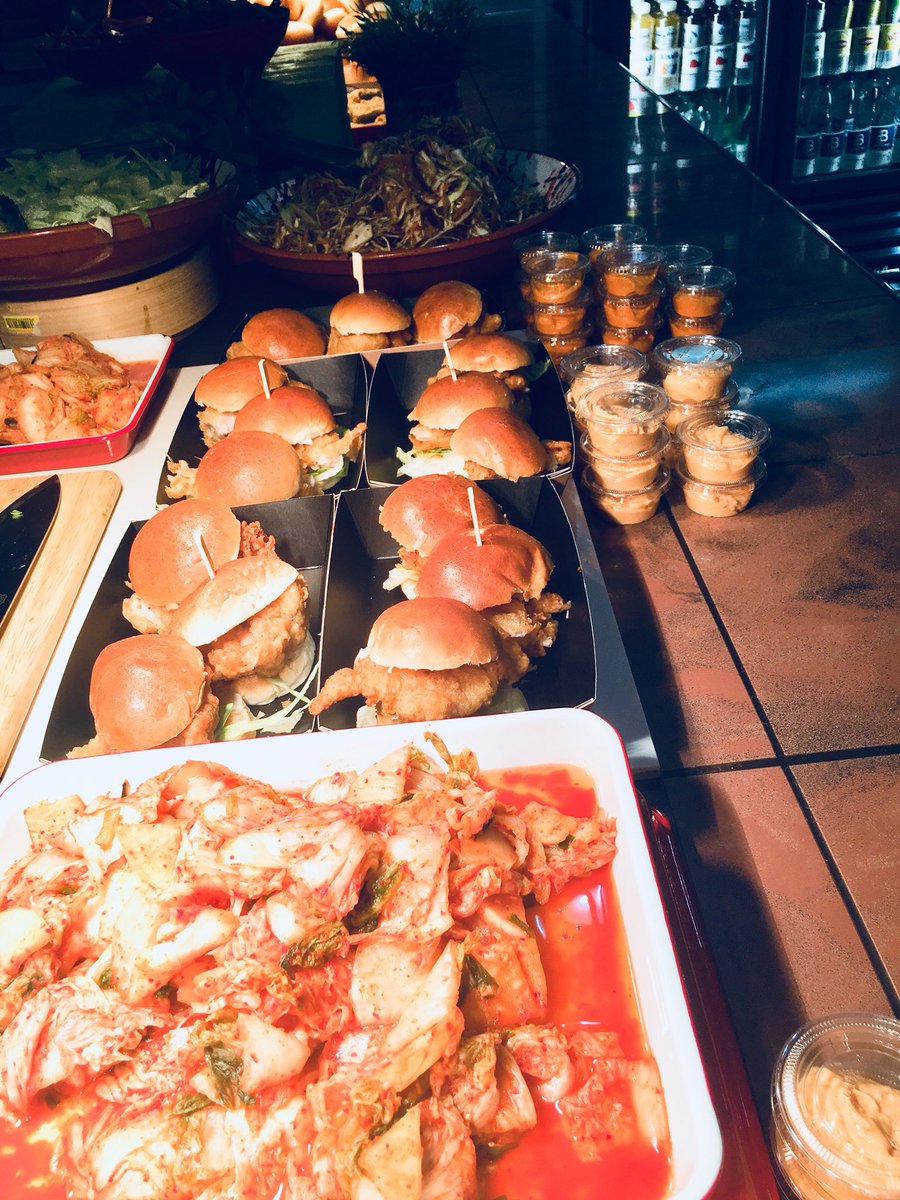 dannewtongreen's tweet photo. Seoul to soul #isstruefood #trail #greatfeedback #chickenslider #tofusliders #korean #gochujangaioli #kimchi #sesameslaw @Chris_Potter196 https://t.co/IYlSCMJORS