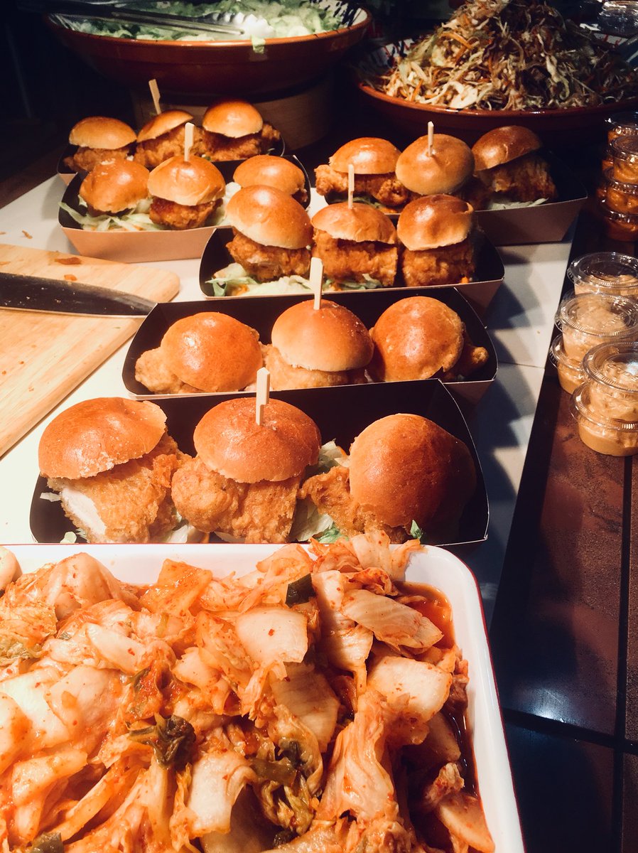 dannewtongreen's tweet photo. Seoul to soul #isstruefood #trail #greatfeedback #chickenslider #tofusliders #korean #gochujangaioli #kimchi #sesameslaw @Chris_Potter196 https://t.co/IYlSCMJORS