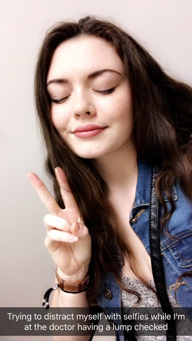 HAI I'm all alone at the doctor getting a lump checked pls send happy thoughts https://t.co/wmgzzN1x<a href="/tag/newprofilepic"class="tags"><span>#newprofilepic</span></a>