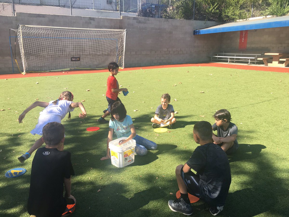 Rhoades_School's tweet photo. First and Fourth graders keeping their cool with some Duck, Duck.......SPLASH!
#trspe https://t.co/aqbLMF2BxX