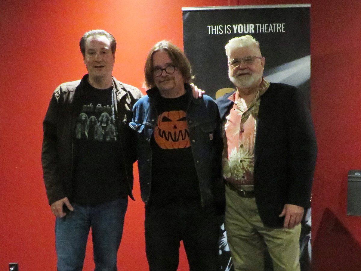 TheBigfootFilm's tweet photo. #Greattime at @NFF_horror 😜 #0neofthebest #filmfestivals #ever 😀 #indiefilm #supportindiefilm #film #filmmaker #filmfestival #shortfilm 👉🦍 https://t.co/0Np0RKAR7s