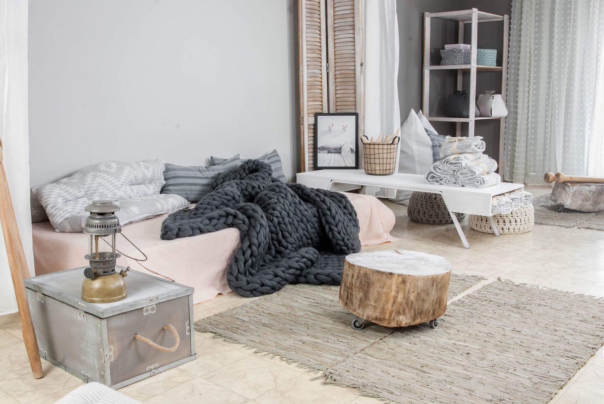 VSarmknitting's tweet photo. New ideas interior design with chunky knit blanket by @VSarmknitting 
Winter 2018
🛍https://t.co/ibD44JDe7r
..
#home #decor #interior #design https://t.co/kOrARuuExO