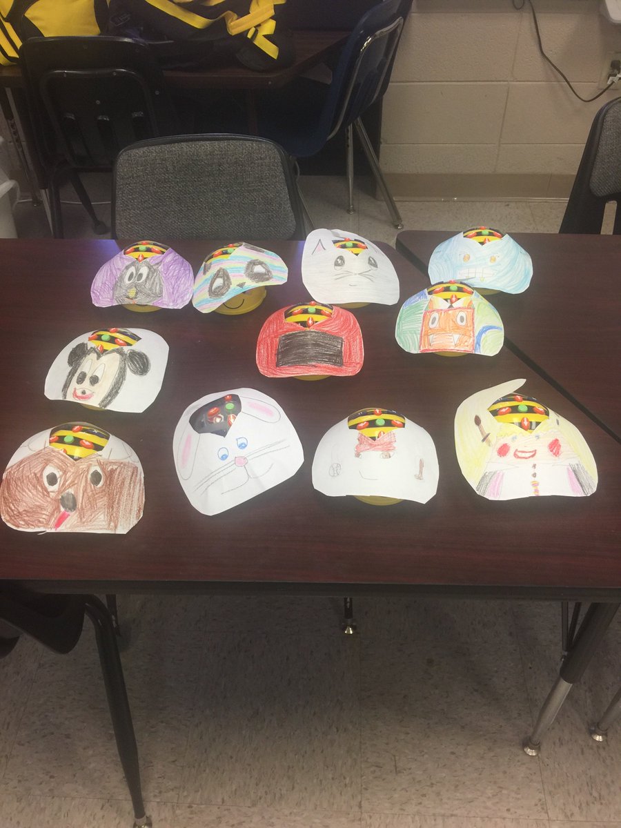 bentonschools's tweet photo. "A Haunting Bee Will Go" 2-3 Ringgold GT and BeeBot code to trick or treat! #BPSPantherPride #Bentonstudentscode #Arkidscode #Girlscode https://t.co/DhCi74twsp