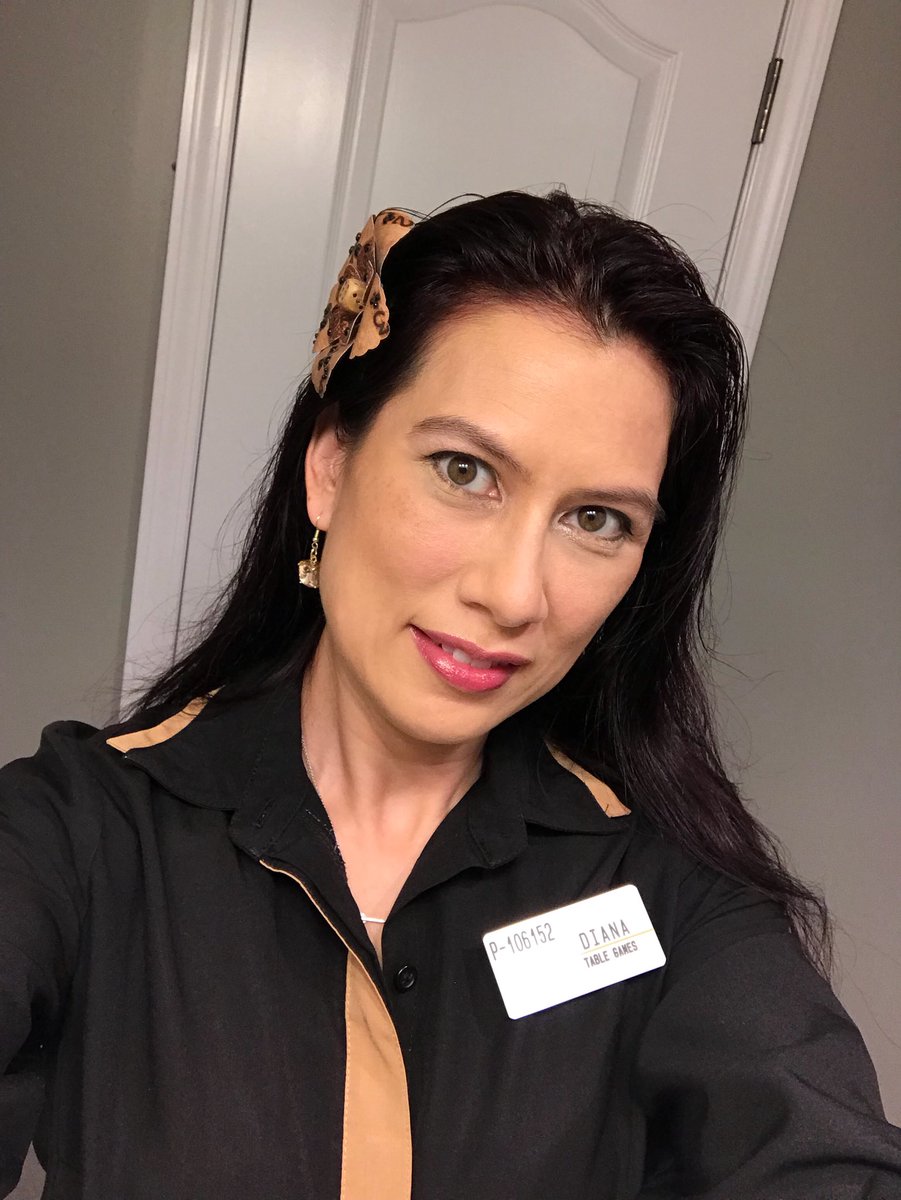 NiteHuntress's tweet photo. Last night was my first day. I like the uniforms better. 😎♥️♣️♦️♠️ https://t.co/3SxNXClUod