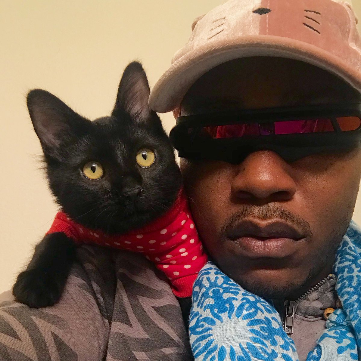 Hey we both black and just wanted to bless your timeline real quick retweet if goal was accomplished 🖤