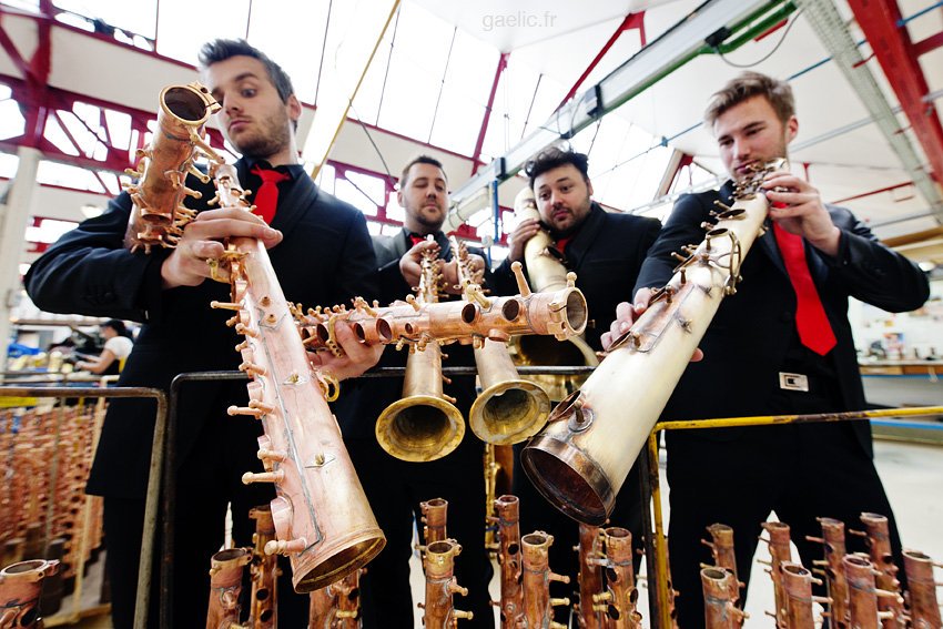 nitsdeclassics's tweet photo. 🎷🎵Saps per què #Paris és la capital del saxo? Vine dijous als @teatresdevalls i els #QuatuorMorphing t'ho explicaran https://t.co/hwW2rEqNQl https://t.co/FEnqrD0KqU