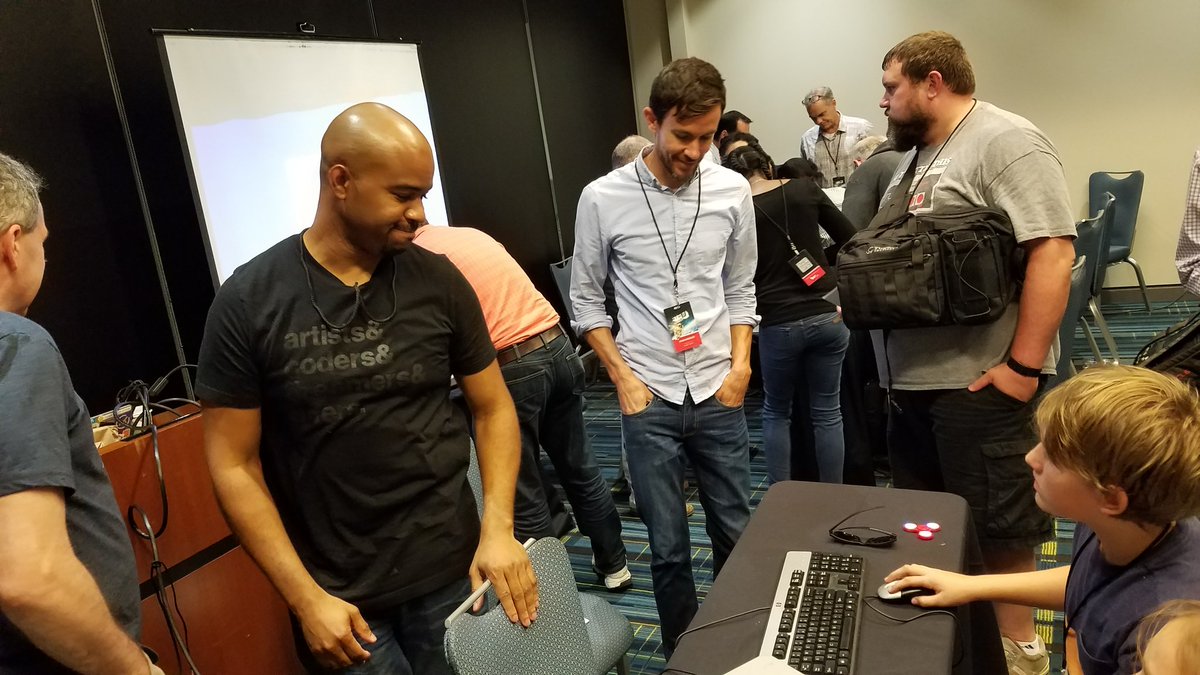 OpenSourceOrg's tweet photo. Packed house at #ATO2017 for  @knavtech of @SchodackCSD and his session on #FOSS Desktops for kids. https://t.co/h4S8AL2lmS