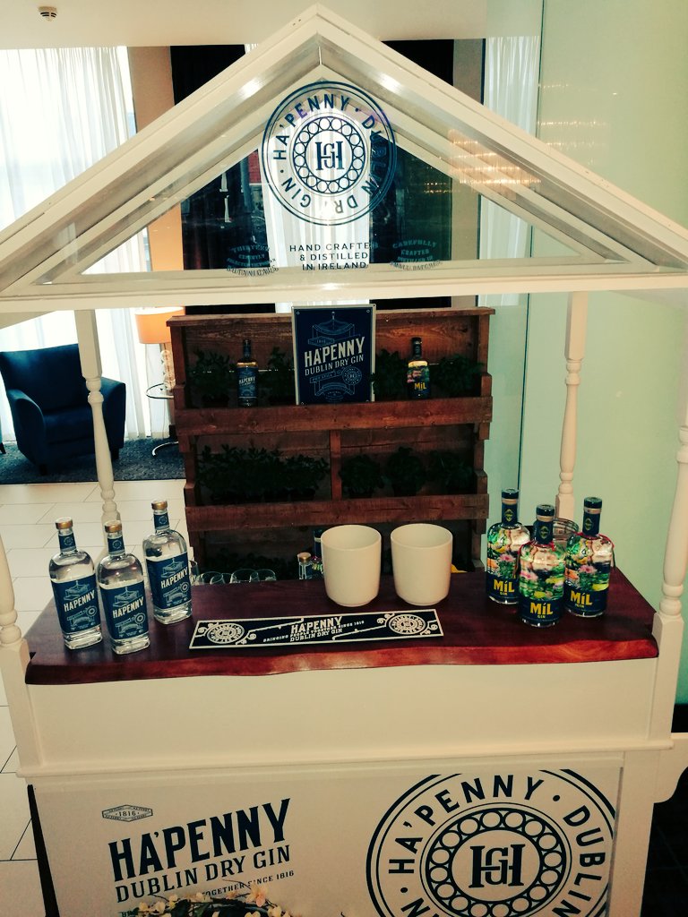 HapennySpirits's tweet photo. Great night at the #YesChefAwards2017 with our Ha'Penny cart and live herb wall in the @LimerickStrand , thanks for having us! https://t.co/EdpPP2B8JM