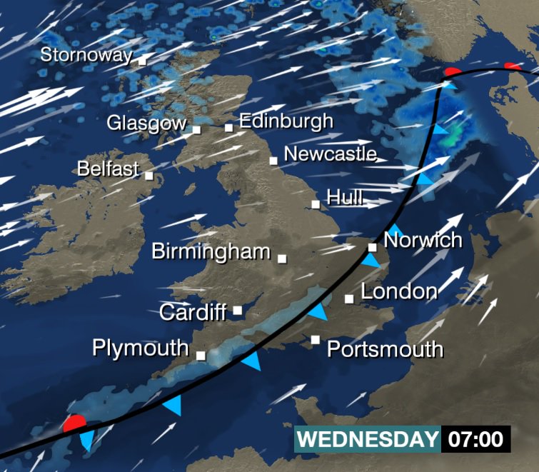 bbcweather's tweet photo. Quite a change by the end of the night... #rainclearing Darren https://t.co/BWIynvgumL