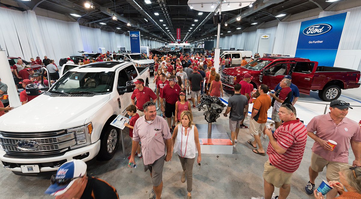 texasautoshow's tweet photo. Another exciting year of the #TexasAutoShow has ended. Thank you for creating awesome auto experiences with us! https://t.co/9T5hTA08KV https://t.co/W9ylnM5AcW