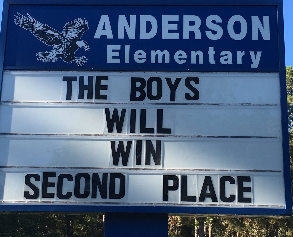 cindykaytierney's tweet photo. Hey, @dhuffty now your sign is correct!!  Keep reading, ladies!! #AndersonEagles #AndersonReadingChallenge #WeAreLufkin https://t.co/qpu3kO8wMd