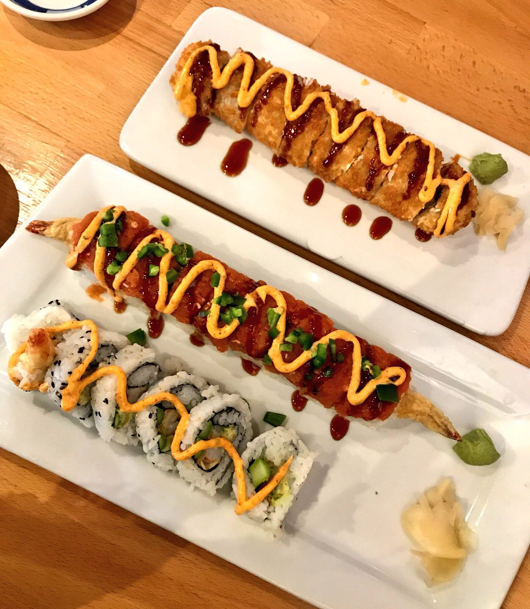 stl_live's tweet photo. Delicious lunch from @Midtown_Sushi 🍣🍜
#stleats #stlramen #sushi #stllive #food https://t.co/0Q0IWRl450