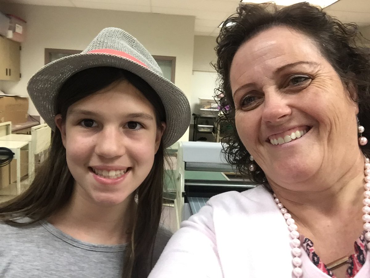 KnudsonKathy's tweet photo. #teamUMS #UMStwitterBingoV2 #helpingothers https://t.co/6hcPcPRLg3