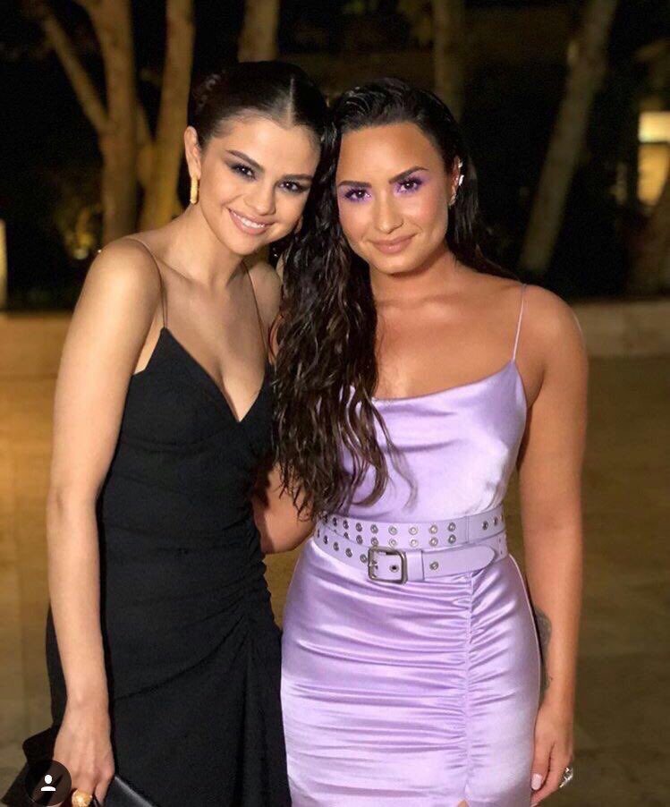 selaland's tweet photo. WHAT A MOTHER FUCKING GLO UP 💕💕 #Delenaisback https://t.co/cRXghWS3QB