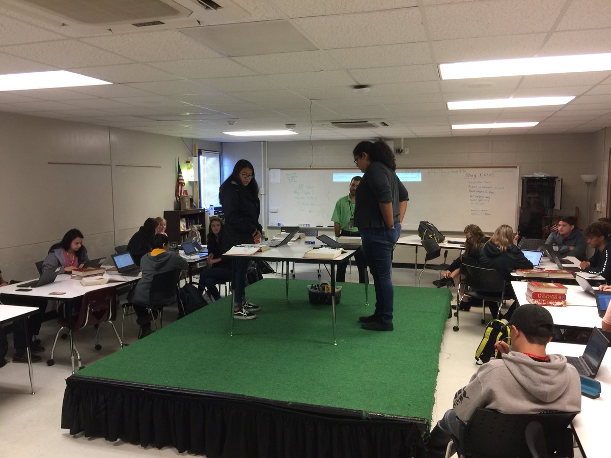 EHHSVikings's tweet photo. Exciting debate structure in @Studio113_EHHS with Mr. Burle . #Crucible #AmericanLit https://t.co/pueTWrfe7Q