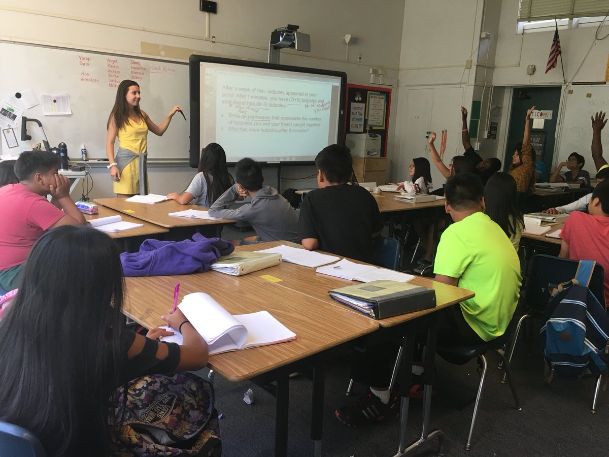 mannms_sdusd's tweet photo. Yellow for cultural pride day. Mann Acceptance and Tolerance week in full swing at Mann. #mannpride https://t.co/GWjN5m9WLO