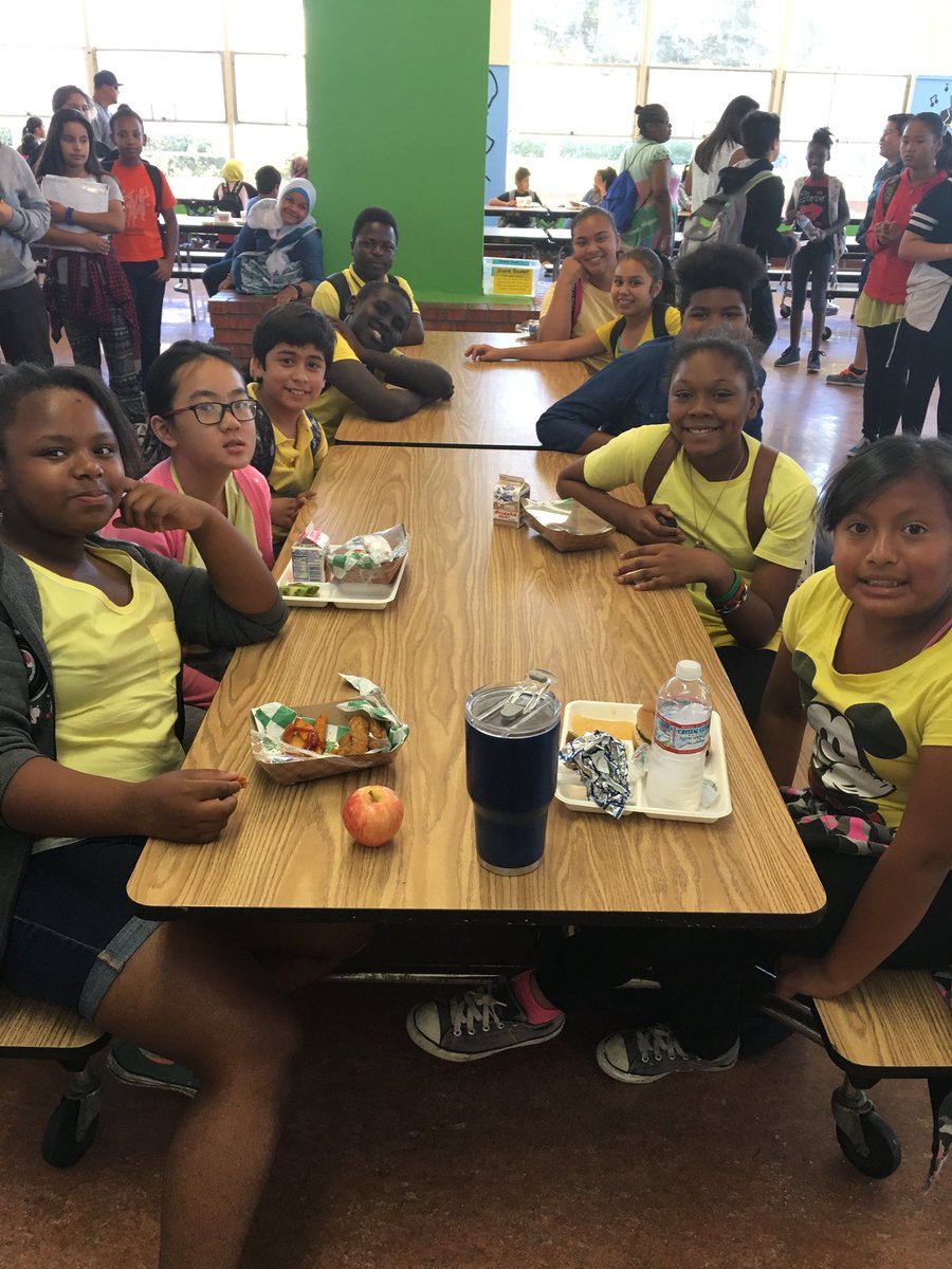 mannms_sdusd's tweet photo. Yellow for cultural pride day. Mann Acceptance and Tolerance week in full swing at Mann. #mannpride https://t.co/GWjN5m9WLO