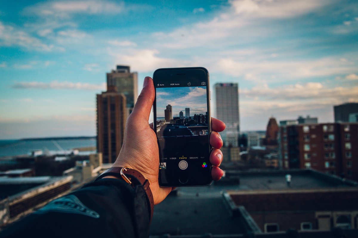 EyePopDesign's tweet image. User-generated content can generate 6.9X higher engagement than brand generated | goo.gl/mDNMLg | #Influencers #ContentMarketing