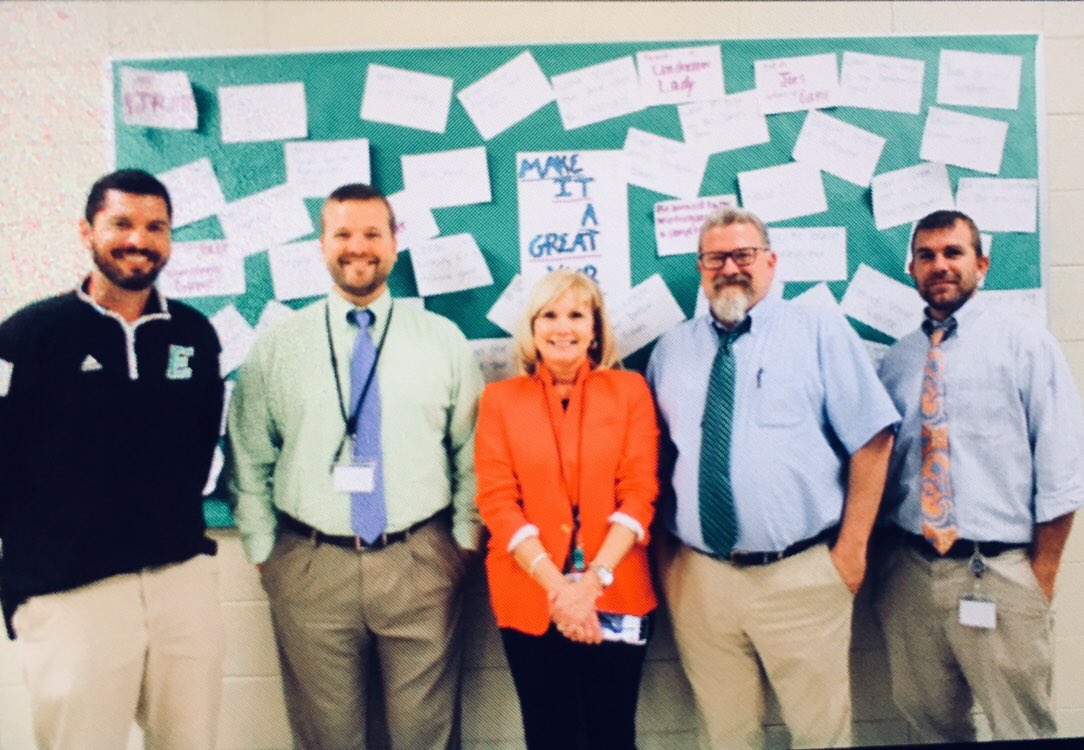 TRUES007's tweet photo. @Easley_High @Thomas_Preisig @LizCord @runamile417 at EHS STEAM Night https://t.co/IniaFHFyGC