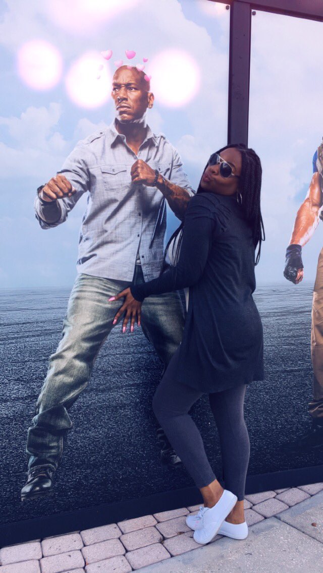 MiSZ_JoY's tweet image. Found my boo @Tyrese ❤️ Didn't take a pic with The Rock since we're kinda upset with him at the moment but it's all love #fastfam 🖤