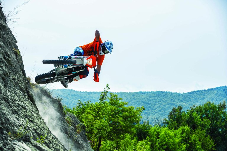 FuelUniverseTV's tweet photo. La KTM Freeride E-XC Enduro eléctrica debuta en 2018 || https://t.co/Yofhqfq9yG ||
#KTMFreeride https://t.co/93yz0ztlzn