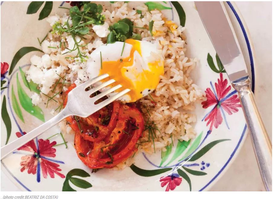 Foodfaye's tweet photo. Bountiful Bowls our article in Jerusalem Post https://t.co/AEX75TZCBy #BowlsofPlenty @carolynncarreno #grainbowls #healthy @MelissasProduce https://t.co/xhVIDwMR8Z