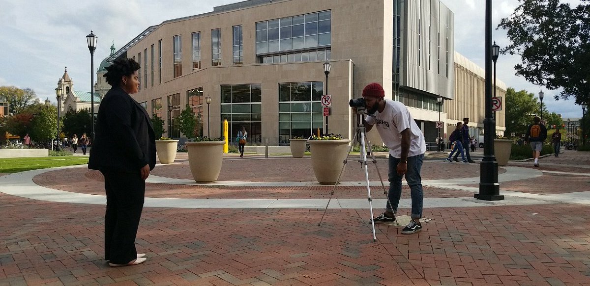 One of our amazing members getting her professional headshot at mondays PSI CHI event! Stay tuned for upcoming events and opportunities! 👀