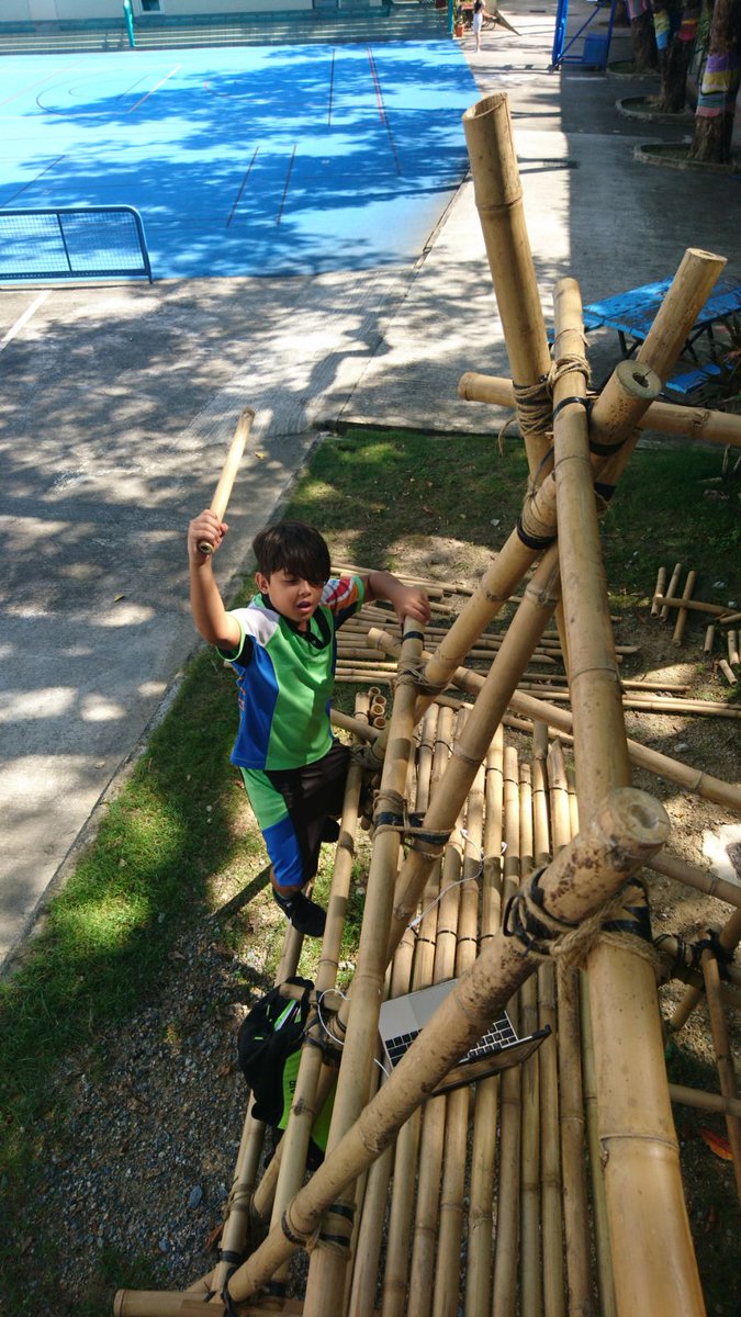 ICHK_edu's tweet photo. How awesome to be doing your free learning projects, outside in the bamboo gym, on a beautiful Fall day. #ichk https://t.co/OLrGjMuiio