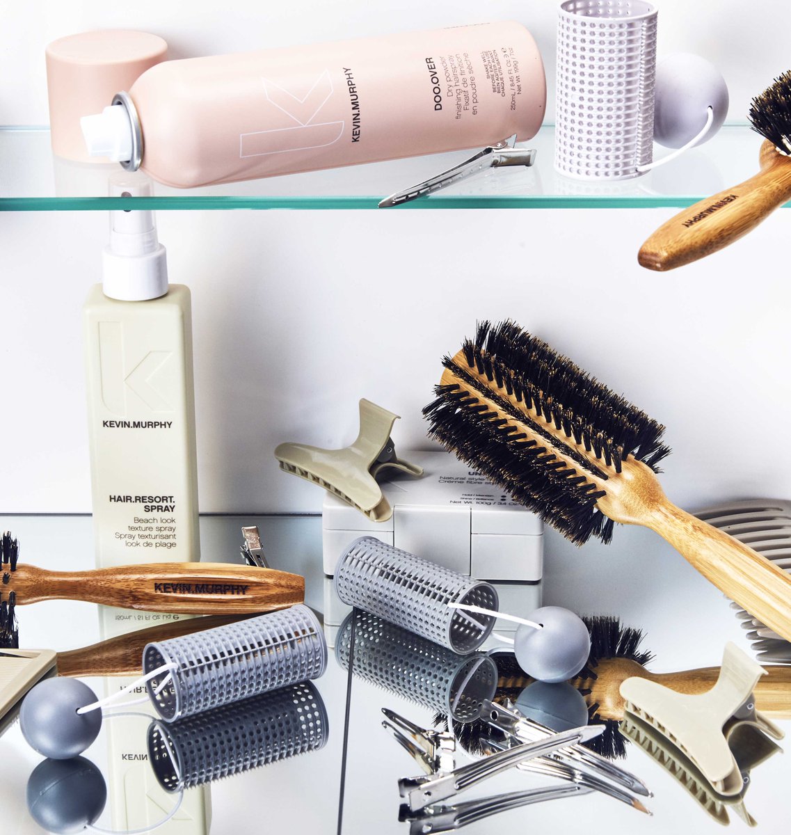 KevinMurphyIntl's tweet photo. A stylist's cabinet is the sign of a beautiful look in progress #lovekm https://t.co/SeLSHB5yZy