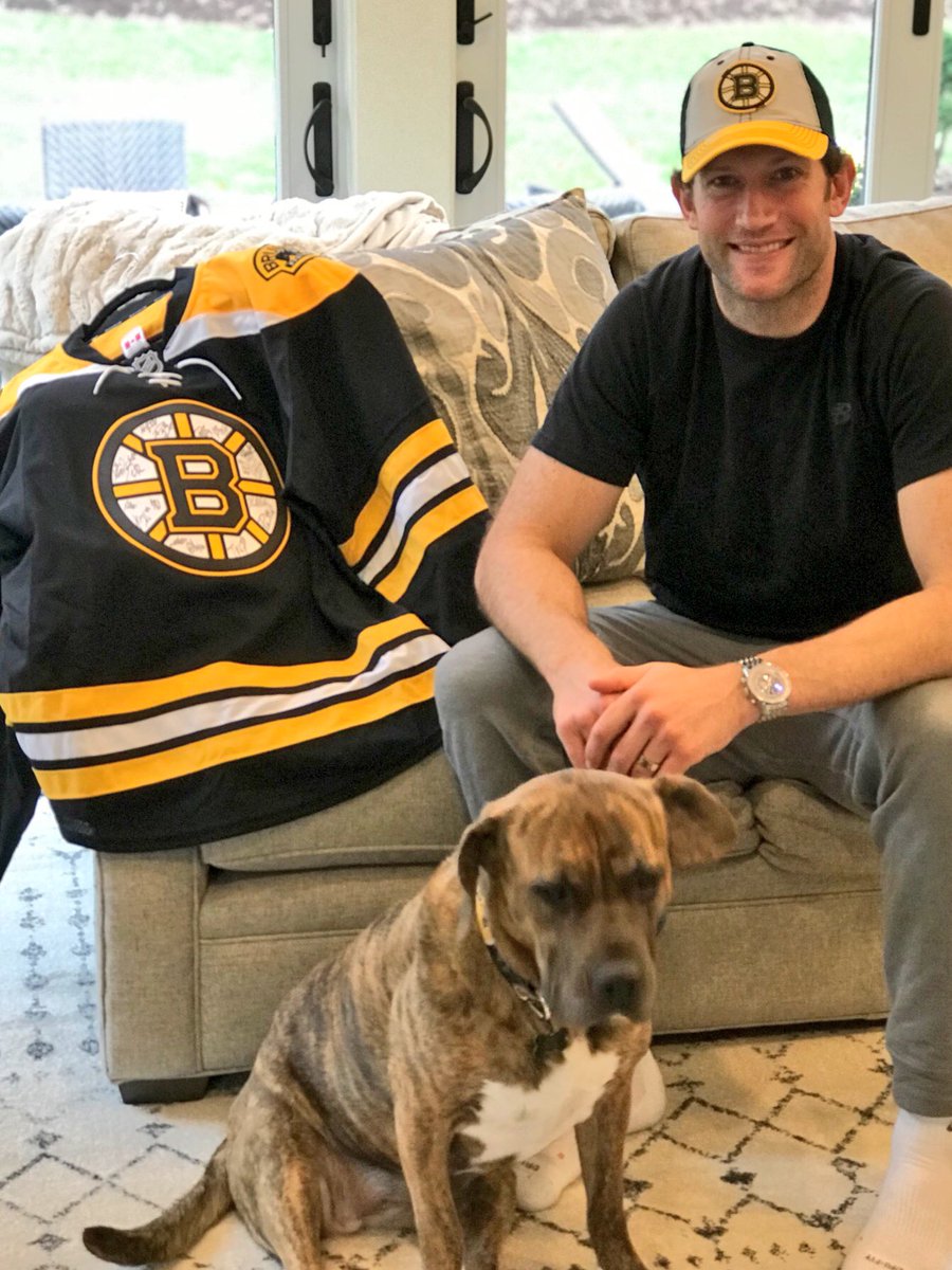 dbackes42's tweet image. Our charity @A4A_org has a brand new website! All donations made thru end of Oct will have a chance to win a team signed replica jersey!