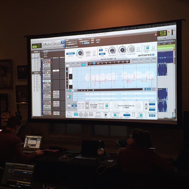 ShatterRed tweet media