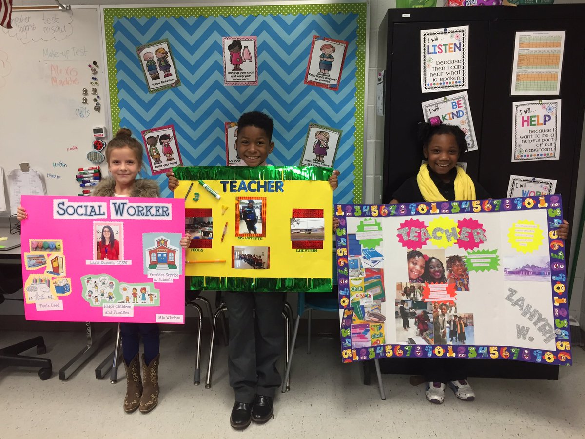 mrssmith323's tweet photo. Learning about our community workers!! #msaw https://t.co/D0KlaSHPx7